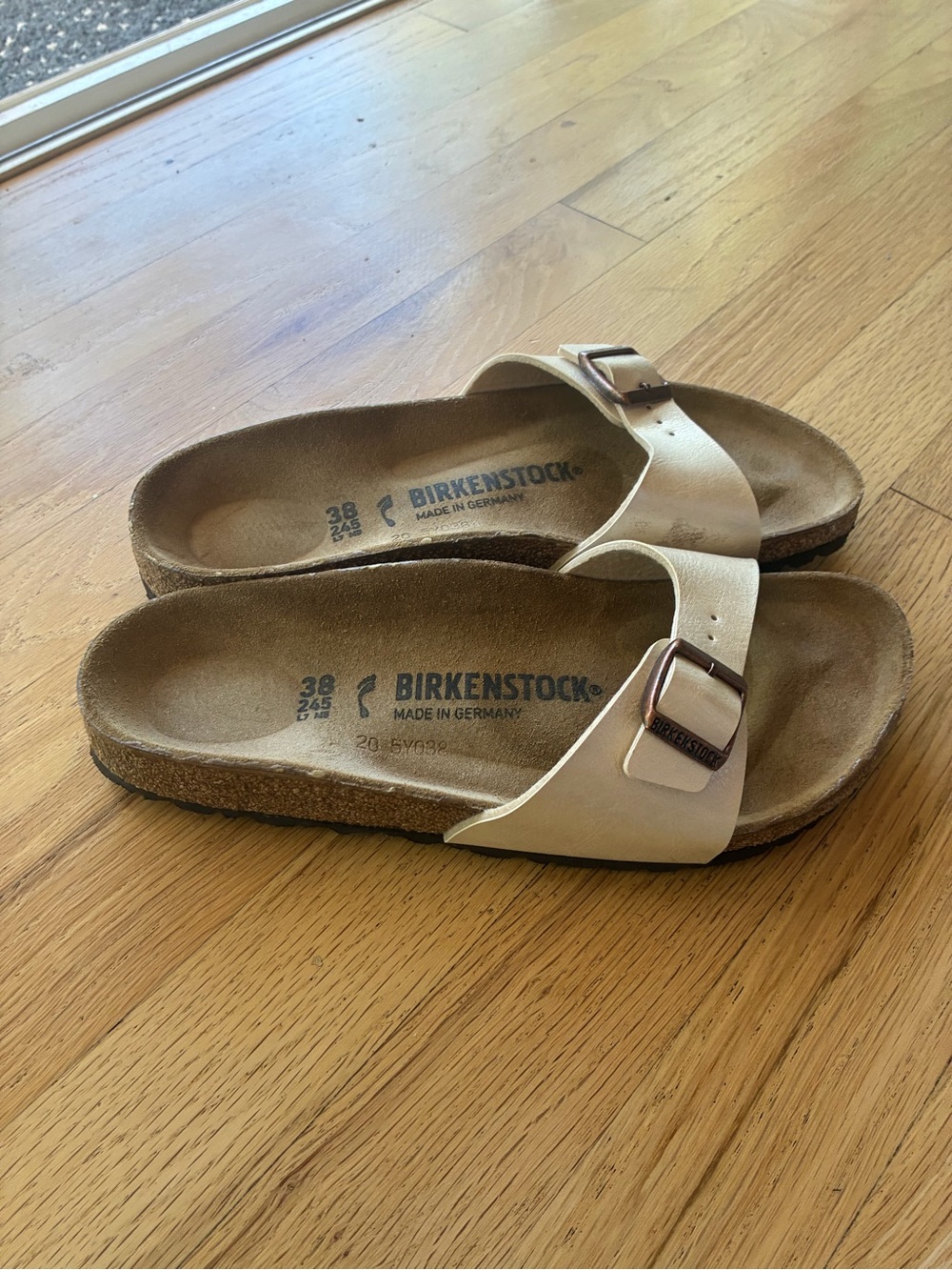 Birkenstock Kids Single-Band Sandals in Off-White